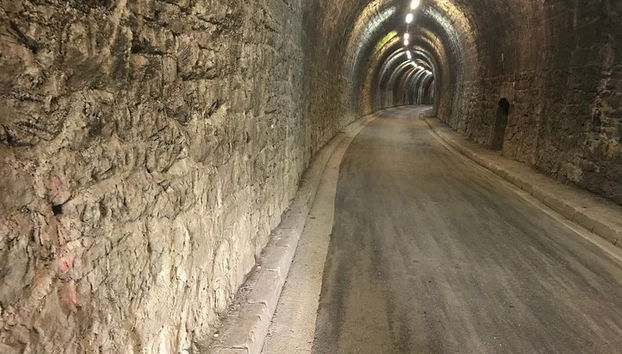 Hiking, eating and relaxing in an 18th century Spa near Oviedo - Photo 5, We'll cross some old train tunnels along the way