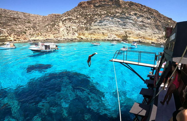 Passeio de barco pirata por Lampedusa - Foto 8