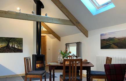 Cambrian Cottages - Charming Countryside Barn - Photo 39