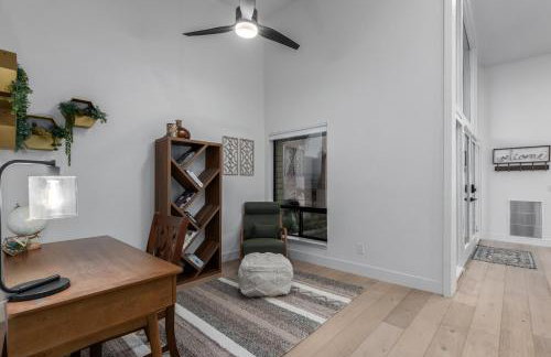 3BR Retreat with Heated Pool, BBQ and Mountain Views - Foto 68