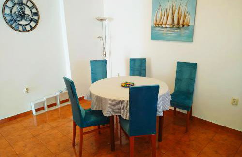 Pomalo Retreat, Your Calm Escape Near the City, Sunlit Terrace, Space & Comfort and Parking - Foto 13