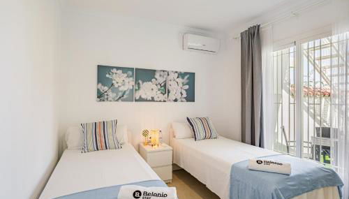 Stay Belonio El Palo Beach - Photo 5, Garden view, towels, wardrobe