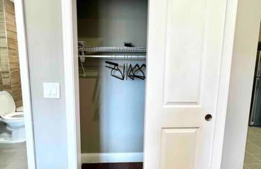 402 Stylish luxe Apt at center city self check-in - Foto 50