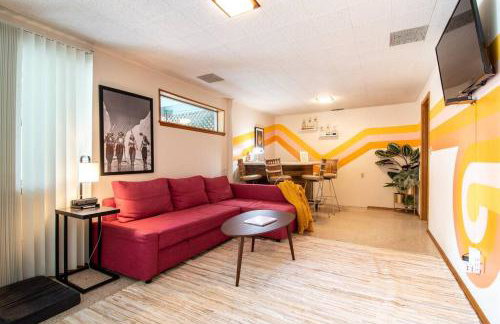 Basement Apartment w/ Hot Tub & Bombshelter! - Foto 5