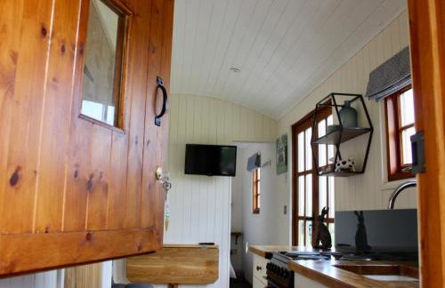 Hare's Hut - Photo 4