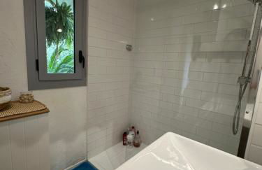 Saint Tropez centre parking et jardin privé inclus - Photo 25