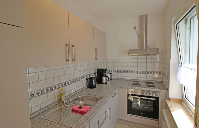 3 bedroom Apartment in Immerath with garden and terrace - Photo 3