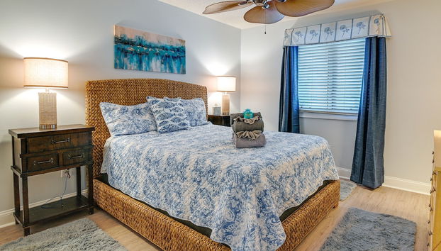 Surfside Beach Condo w/ Ocean Access & Balcony - Photo 2, Intérieur