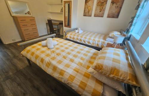 Stylish home in trendy area close to city centre, with parking - Foto 27