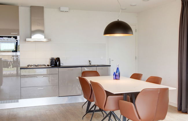 3 bedroom House in Tholen with terrace - Photo 8