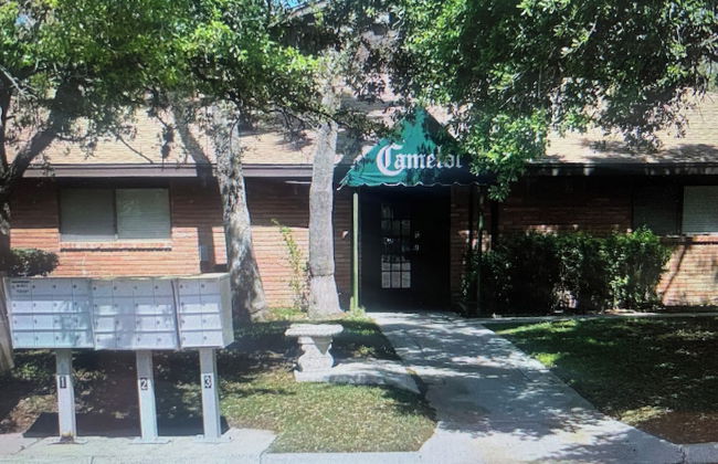 Camelot Village LLC - Foto 17