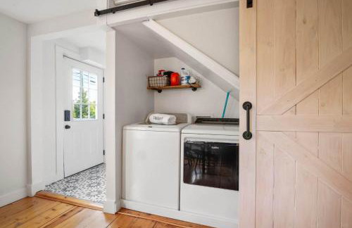 Walk to Water Access to Hiking Trails! - Foto 25