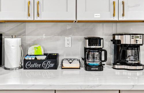 Spacious 9BR Home with Parking and Near DTLA - Foto 21