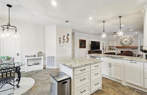 Vista Valley Vacay 5-BD w Pool & Cinema - Foto 14