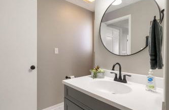 Spacious Duplex Home in Downtown Indy-Family Friendly - Foto 14