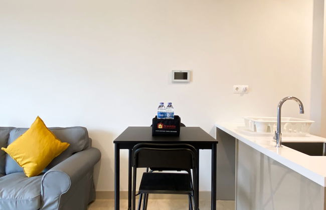 Elegant And Comfortable 1Br Apartment Arumaya Residence - Photo 13