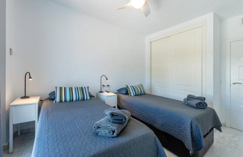 The Penthouse Panorama Exclusive Seafront Estate - Photo 26