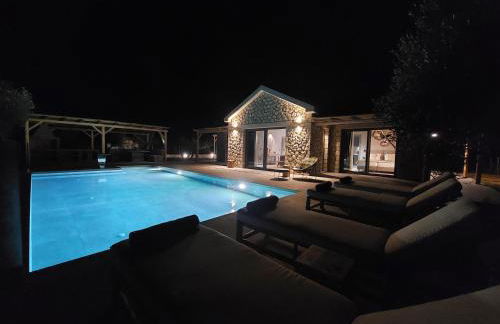 Elaiopetra Kefalonia - Stonehouse Hideaway with pool - Modern Luxury with Serene Sea and Mountain Views - Foto 17