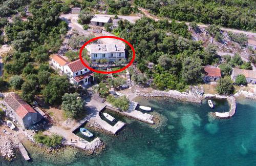 Apartments by the sea Zuronja, Peljesac - 14095 - Photo 1