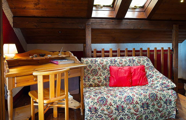 Cottage in Italy With Alpine Fireplace - Foto 18