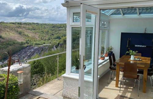 The Crest Hillside Retreat With Hot Tub - Foto 22