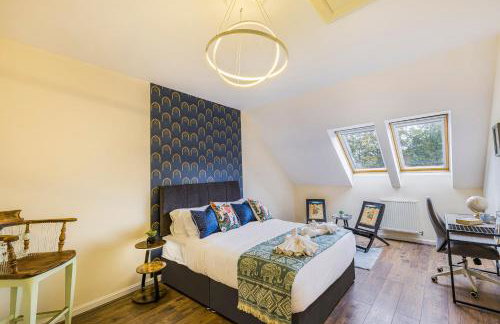 Casa Lana - Spacious and Stylish 4-Bed Home Near Gatwick with Free Parking - Foto 28