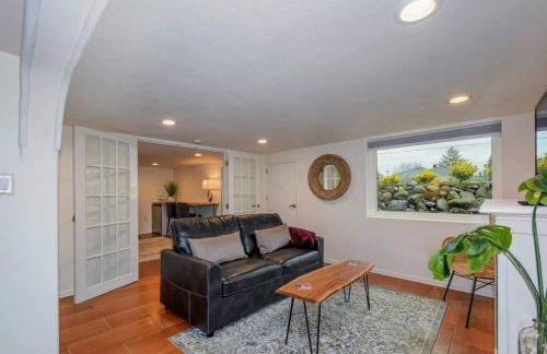 Private Basement Suite w Hot Tub - Foto 21