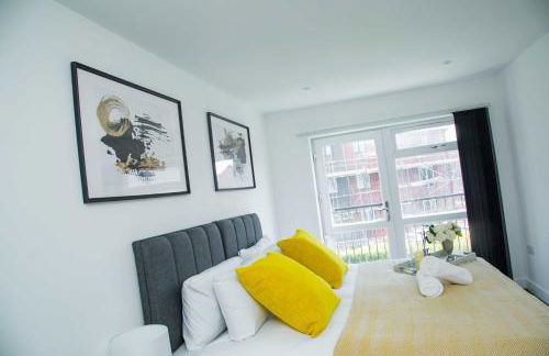 Bridge Court by Sterling Edge Apartments - Luxury Aparthotel - Stylish 1-bed Apartments - Balcony with Canal View or Private Garden - Free Parking - Foto 30