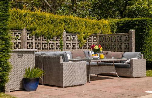 Plas Newydd with Swimming Pool, Fire Pit, and Log Fires - Photo 50