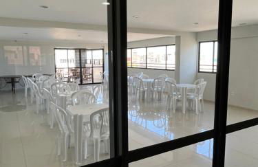 Quarto e sala completo de tudo na Ponta Verde a 300m da praia - Foto 32