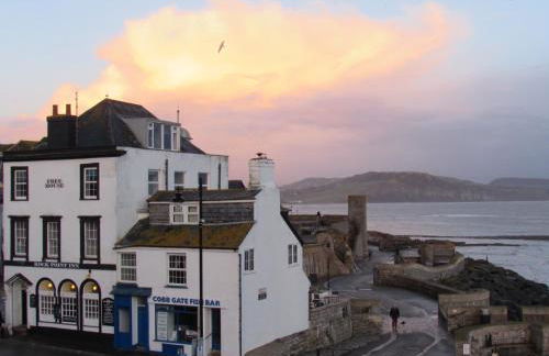 Gingerbread Cottage - Photo 37