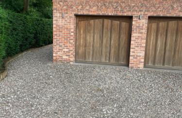 Luxury Coach house next to woodland in Knutsford - Photo 53