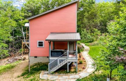 Unique Barbie-Themed Pink Cabin in Black Mountain, North Carolina - Foto 36