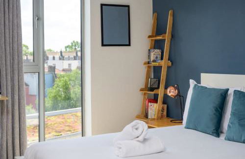 Apartment with Cityscape Views & Private Parking - Foto 16