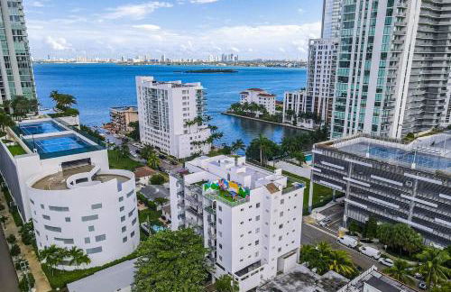 Lovely Unit Mins from Wynwood with Free Parking - Foto 34