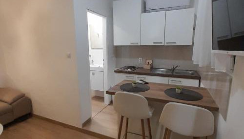 Lovely Studio Apartment in the Perfect Location - Photo 4