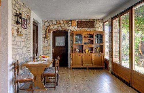 Oberhalb des Limfjords liegt diese Ferienwohnung mit Pool, Terrrasse und Grillplatz - Foto 9