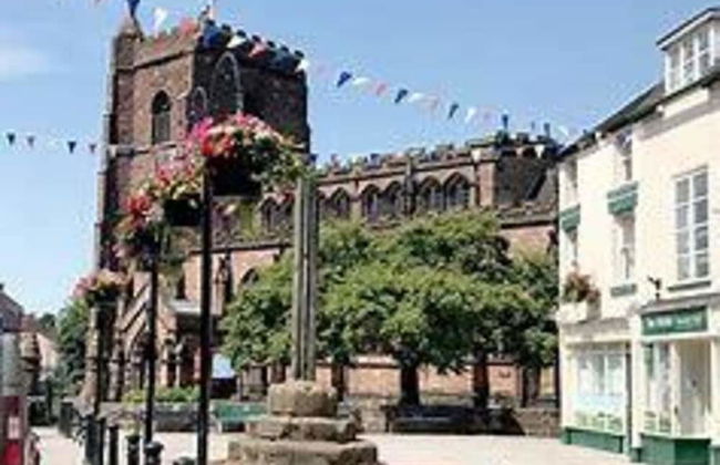 5-bed Town House in Newport - Photo 12