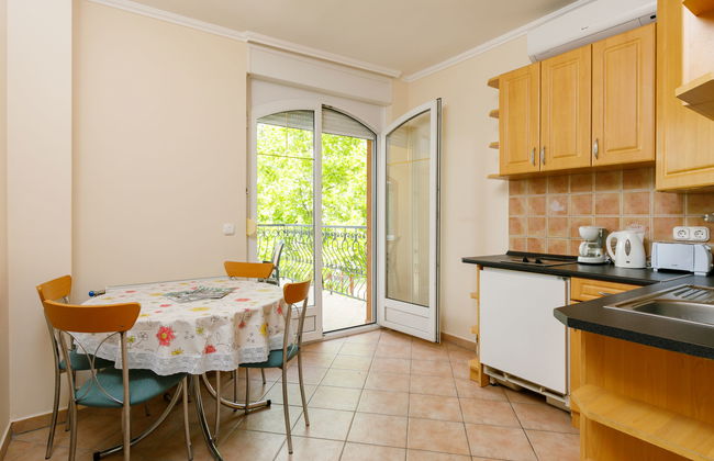 2 bedroom Apartment in Balatonlelle with garden and terrace - Photo 14