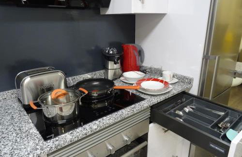 Boutique apartment near the beach, 1 Gbps Wi-Fi - Photo 17