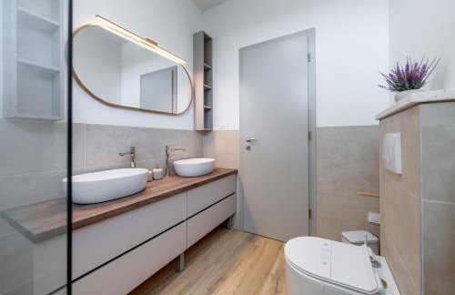 Villa Mirakul, new modern villa with swimming pool, close to the beach, children playroom, quiet area- by TRAVELER tourist agency Krk - ID 2680 - Foto 37