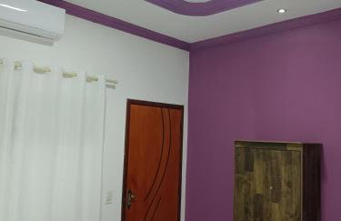 Casa grande, ar em todos os quartos, cabe 3 carros - Foto 7