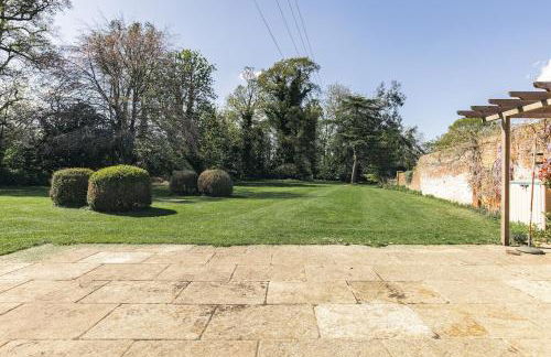 Stylish Coach House Retreat - Foto 18