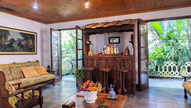 Natureza-piscina-lareira-Brazilan Corner - Foto 2, Sala de estar do lobby