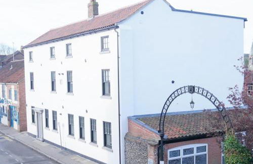 Sunset View, 2 bedrooms in the heart of Holt with parking - Foto 25