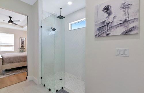 Bright New Home Family Oasis Near the Shore - Foto 8