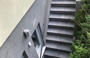 Helle Souterrainwohnung mit Komfort - Foto 9