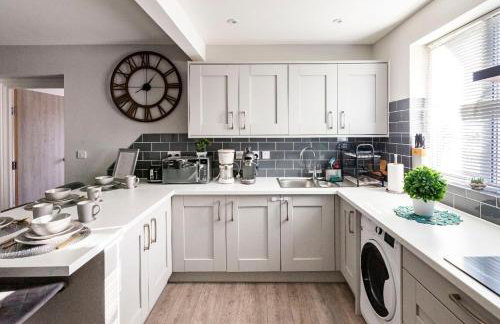 Luxury House 4 ensuite bedrooms, free parking ,wifi - Foto 4