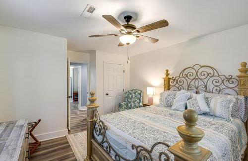 Small-Town Charm and Local Dining Home in Burgaw! - Foto 17