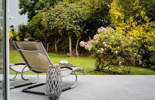 Littlefields - With hot tub, garden, private parking and short walk to beach - Foto 25